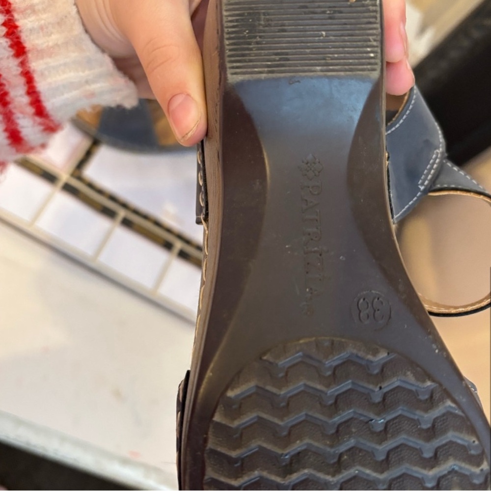 Women's navy Sandals